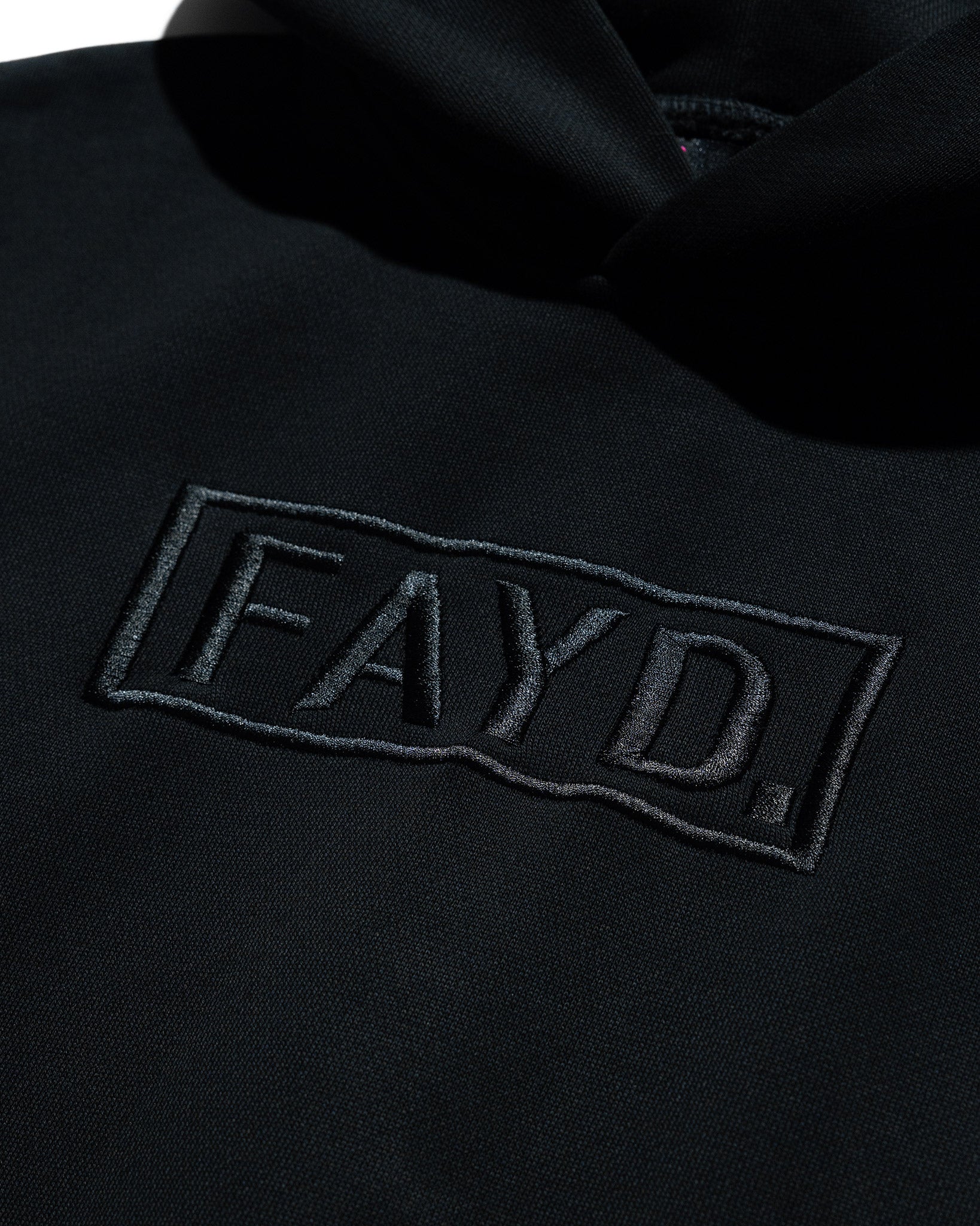 Central Cropped Hoodie- Black
